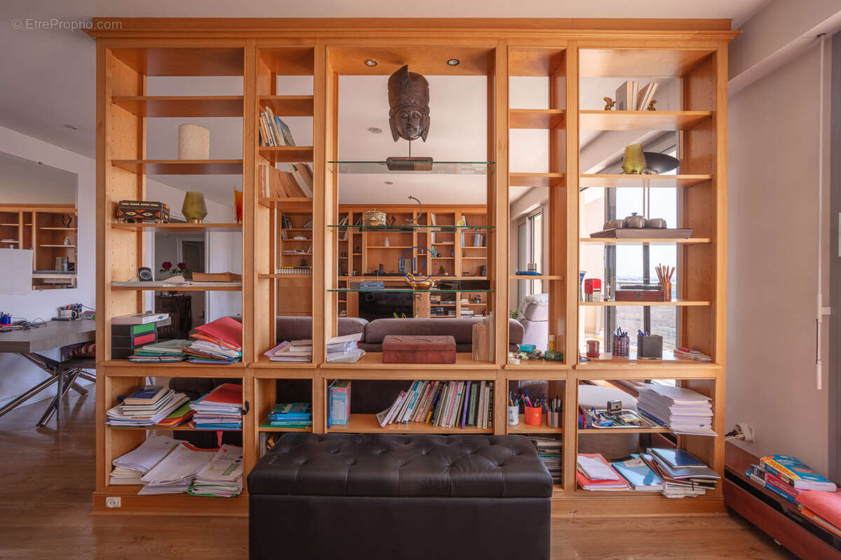 Appartement à COURBEVOIE