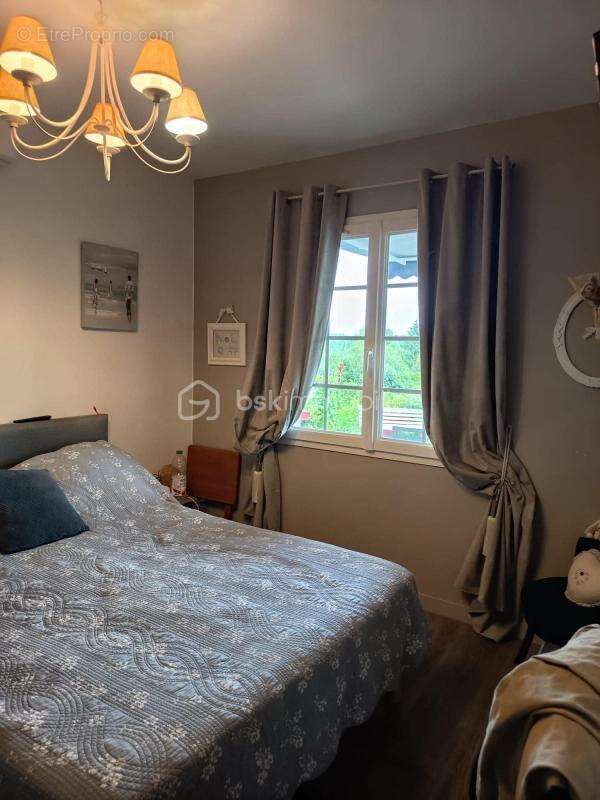  rare à la vente – propriété de caractère avec parc boisé de plus d’1,2 hectare  - photo 9