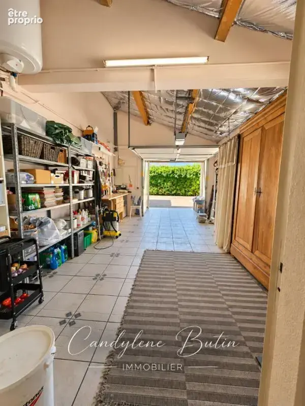 Villa de plain-pied , 164.7 m² ,4 chambres , 3 suites ?,piscine , terrain 1 025 m² - photo 16
