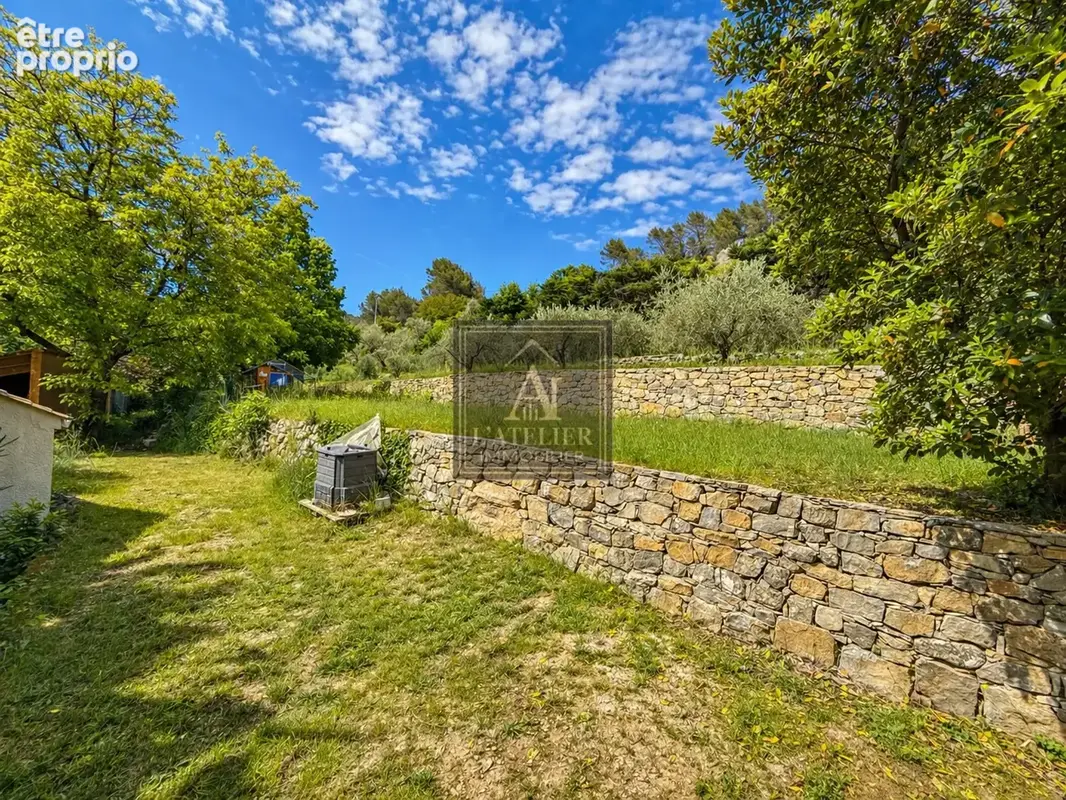 Maison avec dépendance, garages, atelier, piscine sur une parcelle de 7559 m2 - photo 6