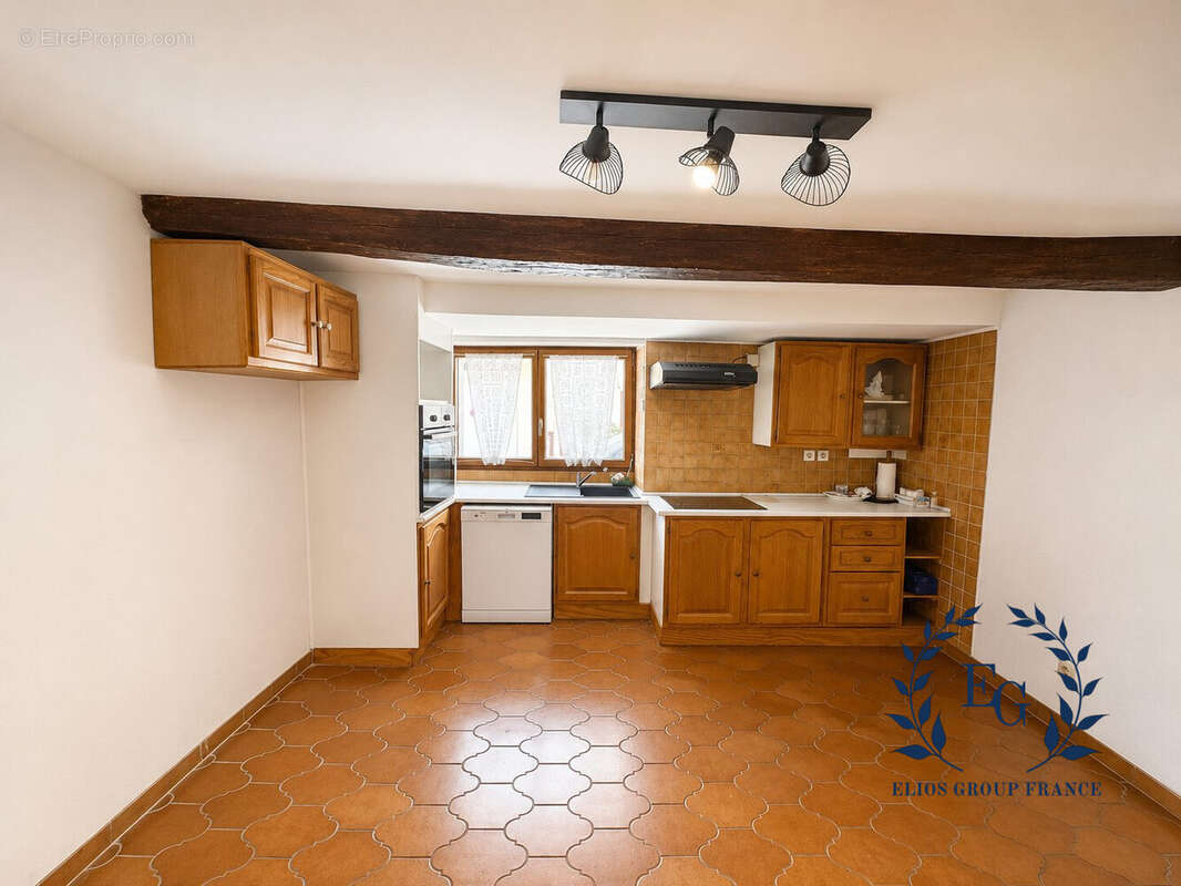 Maison 97 m² à Vins-Sur-Caramy  - photo 4