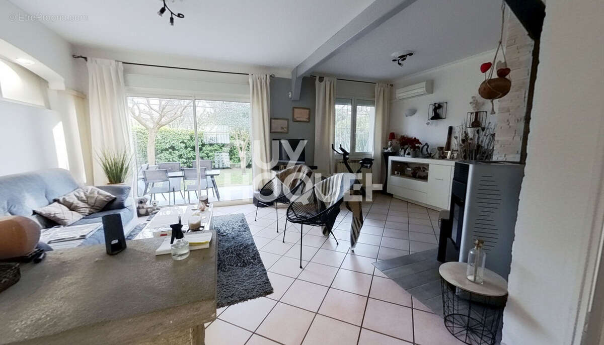 Maison type 4 (94 m² Carrez) en vente à CARPENTRAS - photo 3