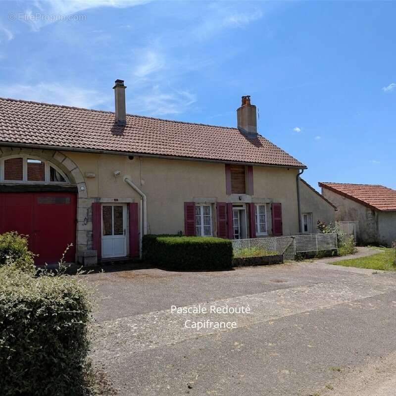 Maison de village de 5 pièces avec dépendances - photo 3