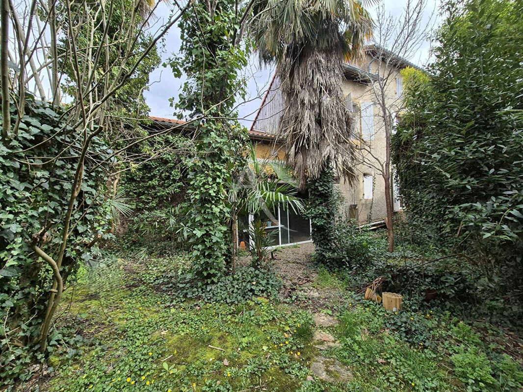 Maison à VILLENEUVE-DE-MARSAN