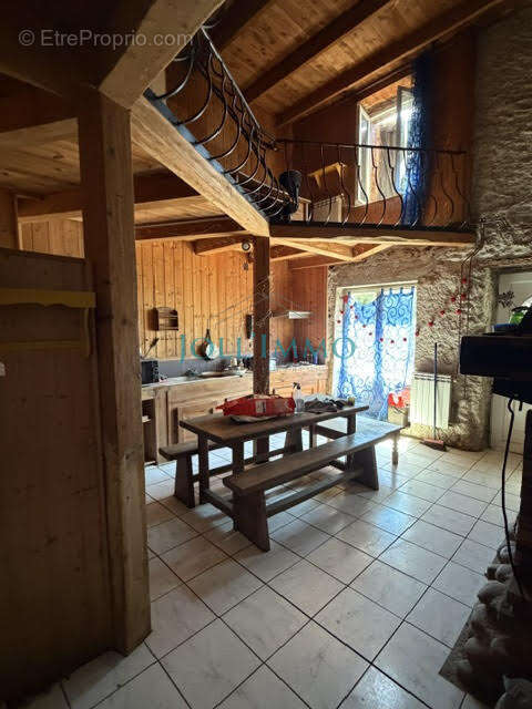 Maison à ANNEYRON