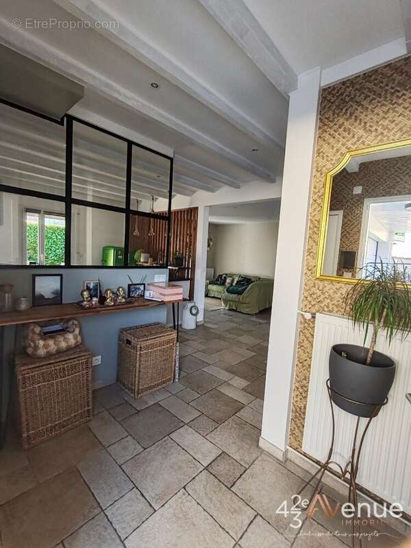 Maison 91 m² à Saint-Chamond  - photo 2