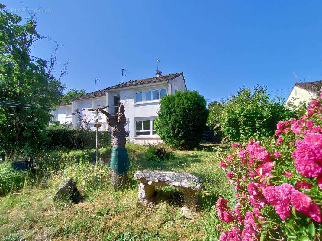 Maison à LA CHAPELLE-EN-SERVAL