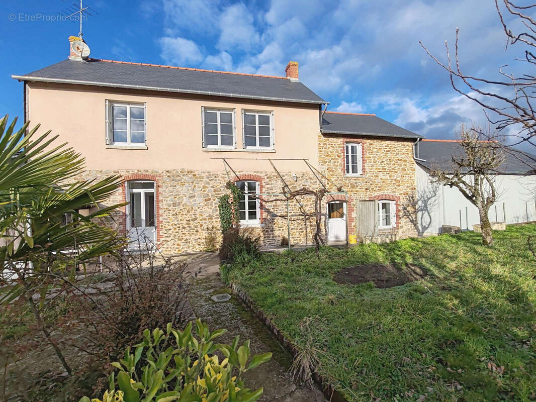 Maison à RETIERS