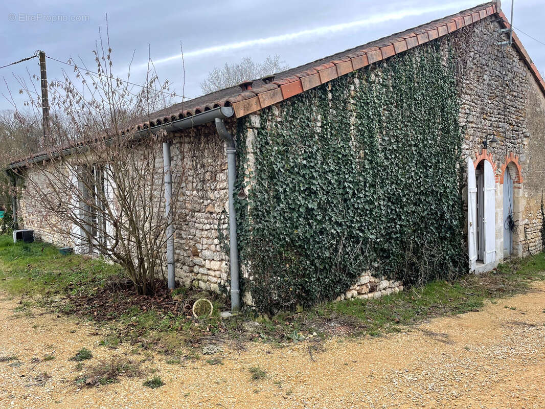 Maison à MIGNALOUX-BEAUVOIR