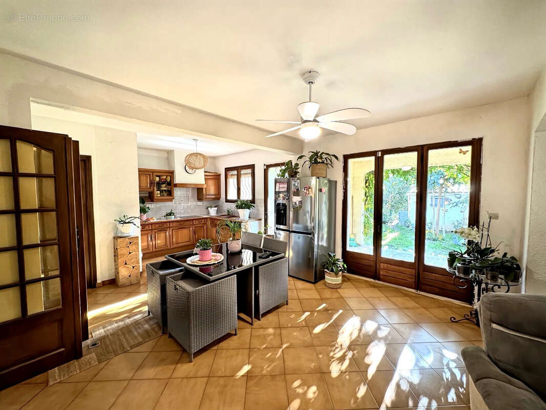 Maison à LA LONDE-LES-MAURES