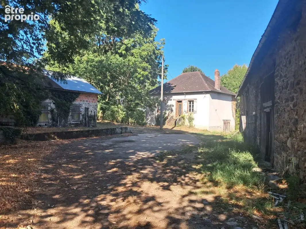 ENSEMBLE IMMOBILIER au coeur d'un écrin naturel d'exception sur 7Ha 45 - photo 3