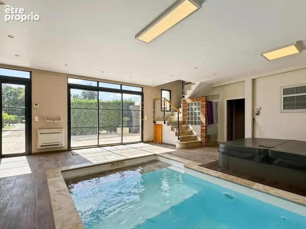 Propriete haut de gamme – plus de 320 m² – piscine interieure - photo 2