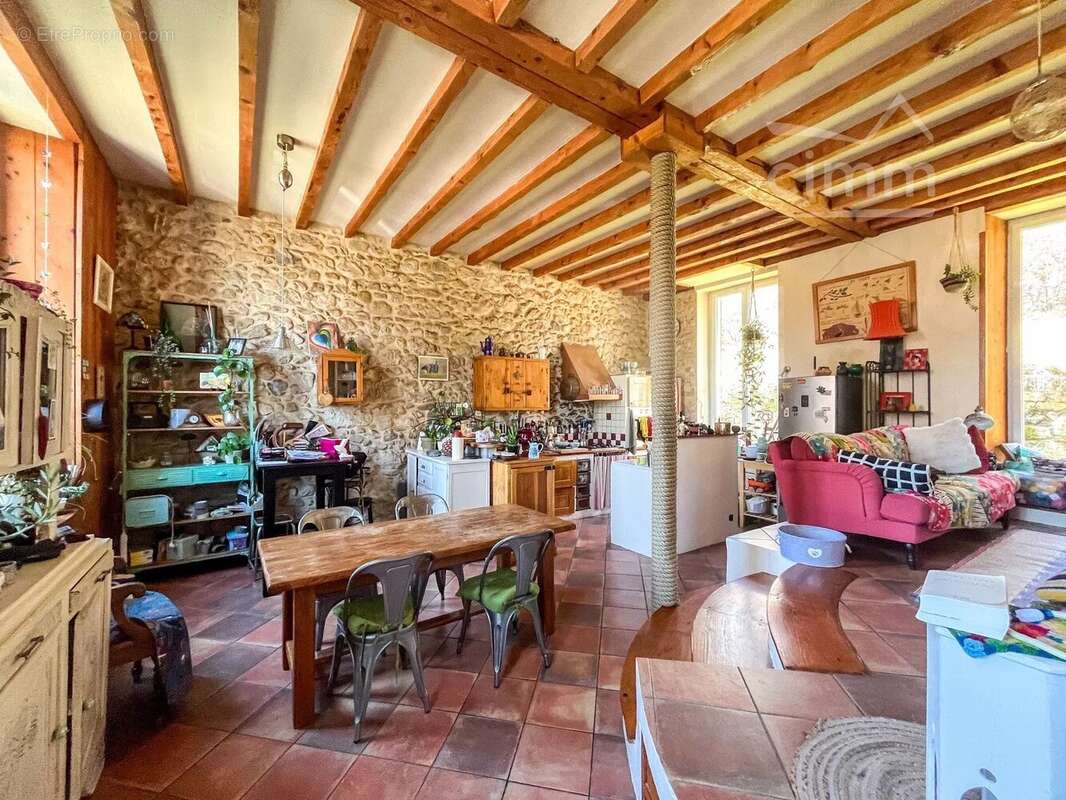 Maison à LA TERRASSE