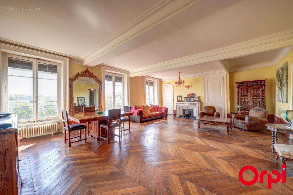 Appartement à LYON-6E