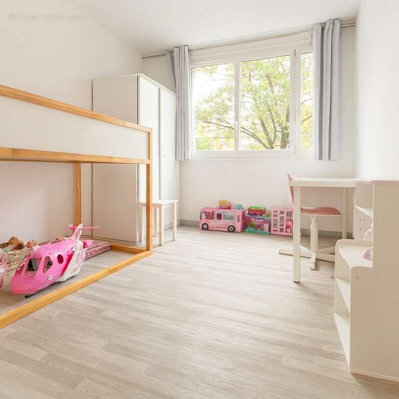 Appartement à FONTENAY-LE-FLEURY