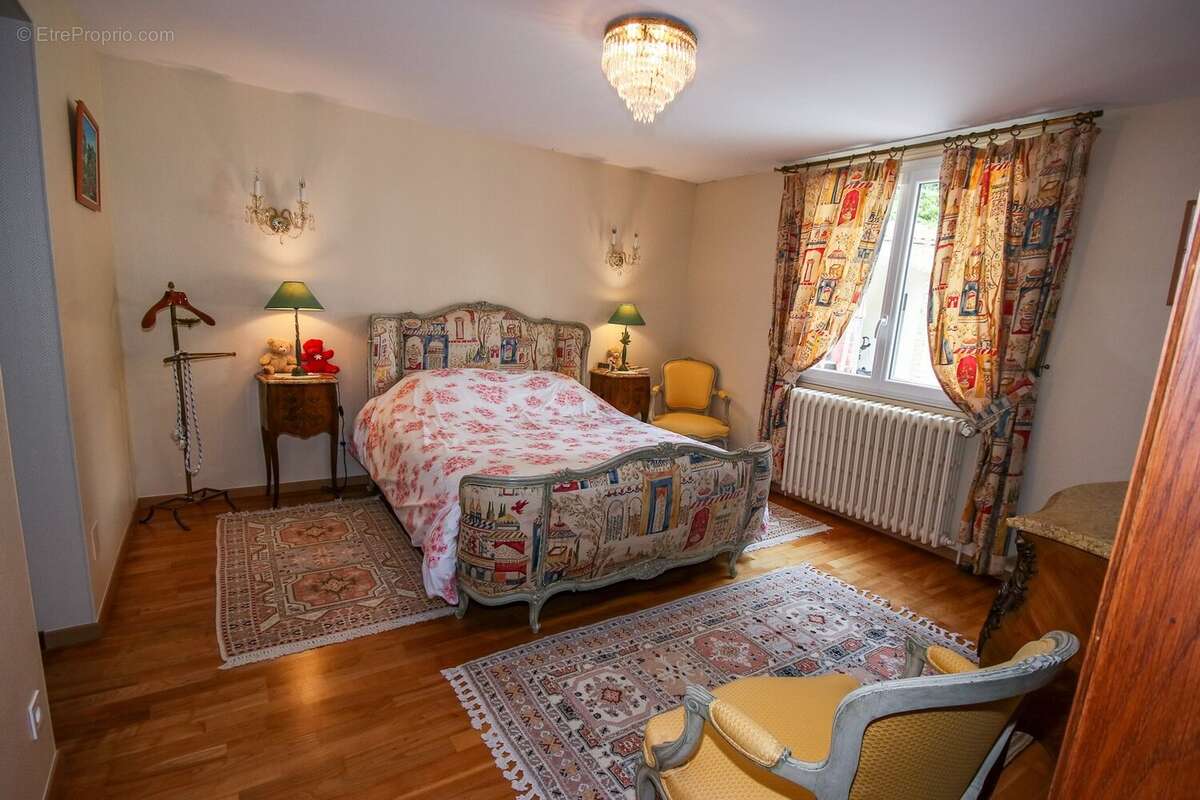 Maison à BARBEZIEUX-SAINT-HILAIRE