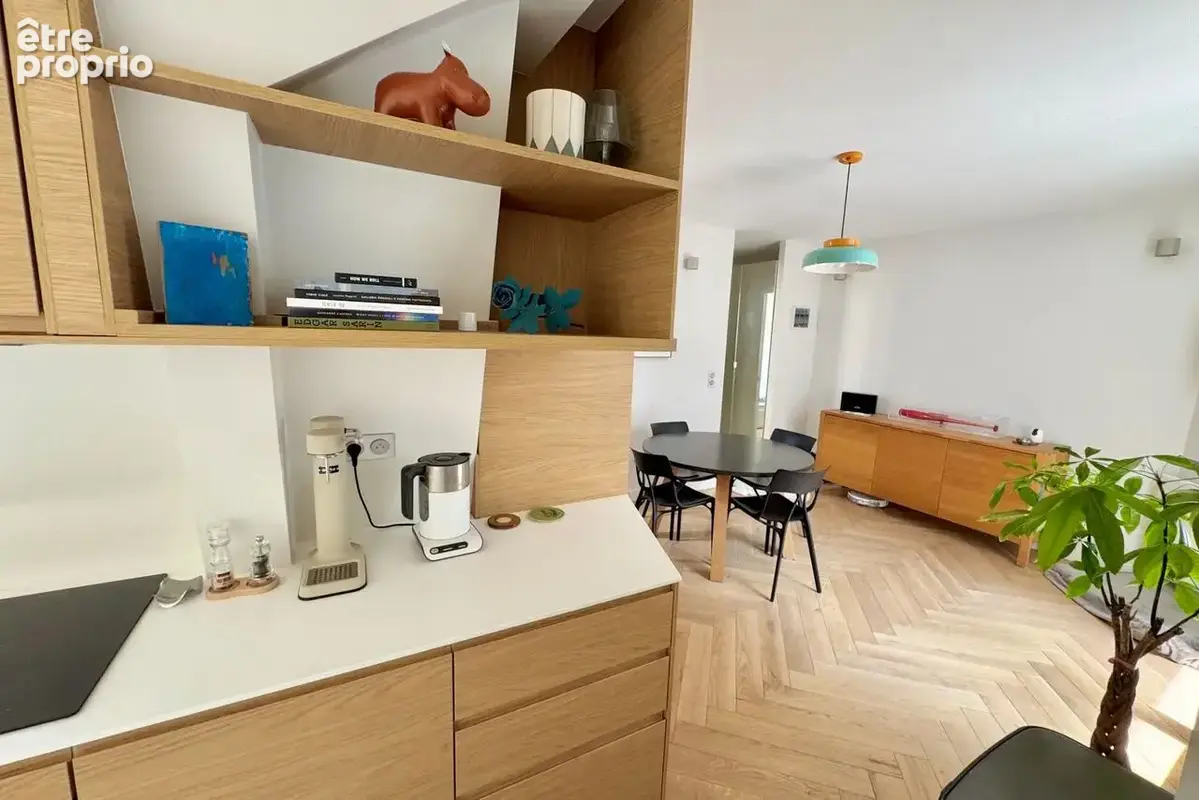 Appartement 65 m² à Paris-8e  - photo 5