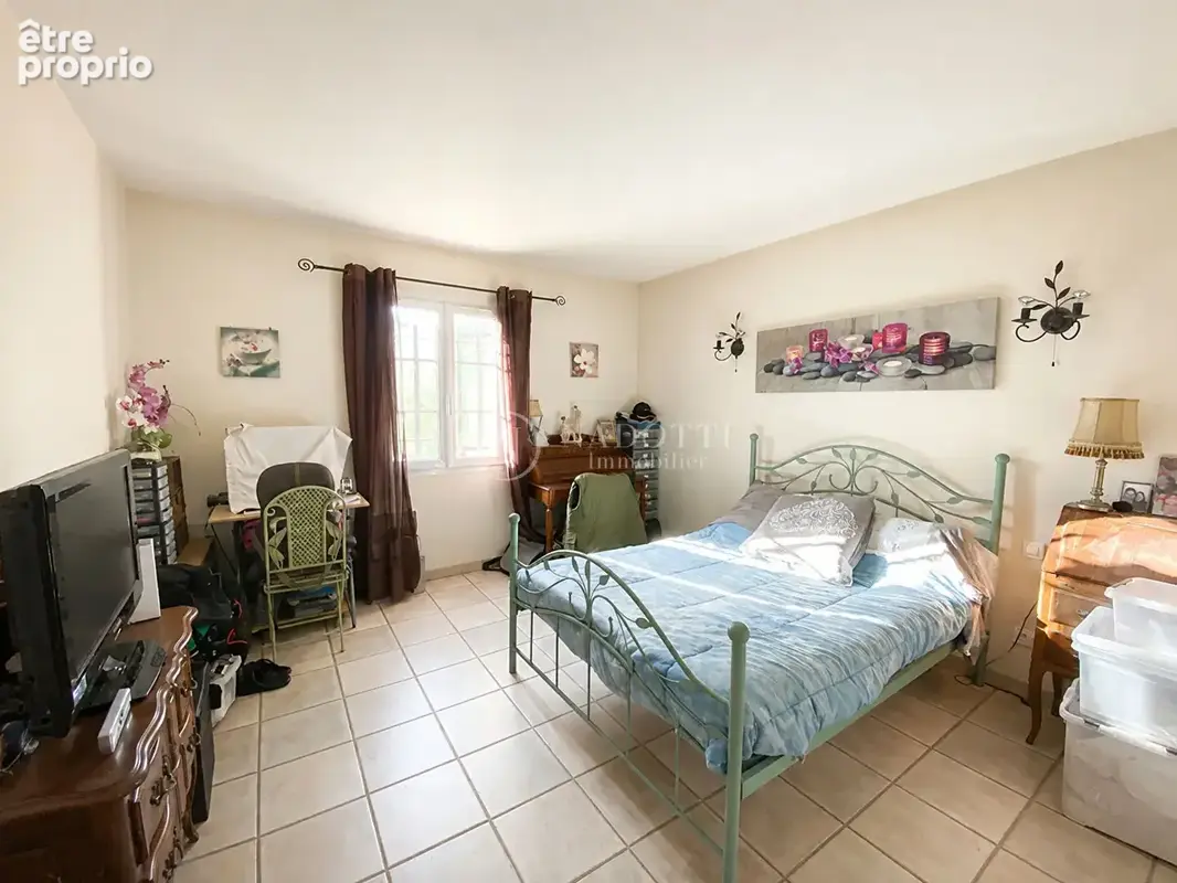 Robion, belle villa individuelle à deux pas des commerces - photo 9