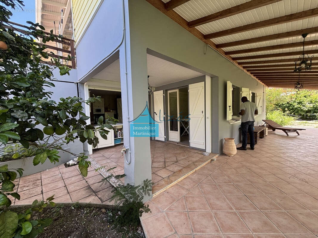 Maison à LES TROIS-ILETS