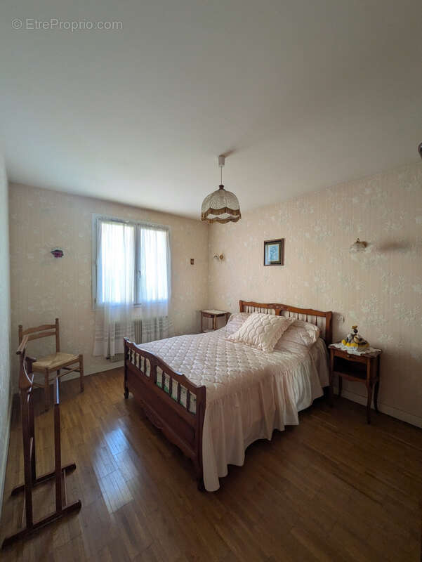 SAINTES RIVE GAUCHE Maison de plain pied-2 chambres - photo 11