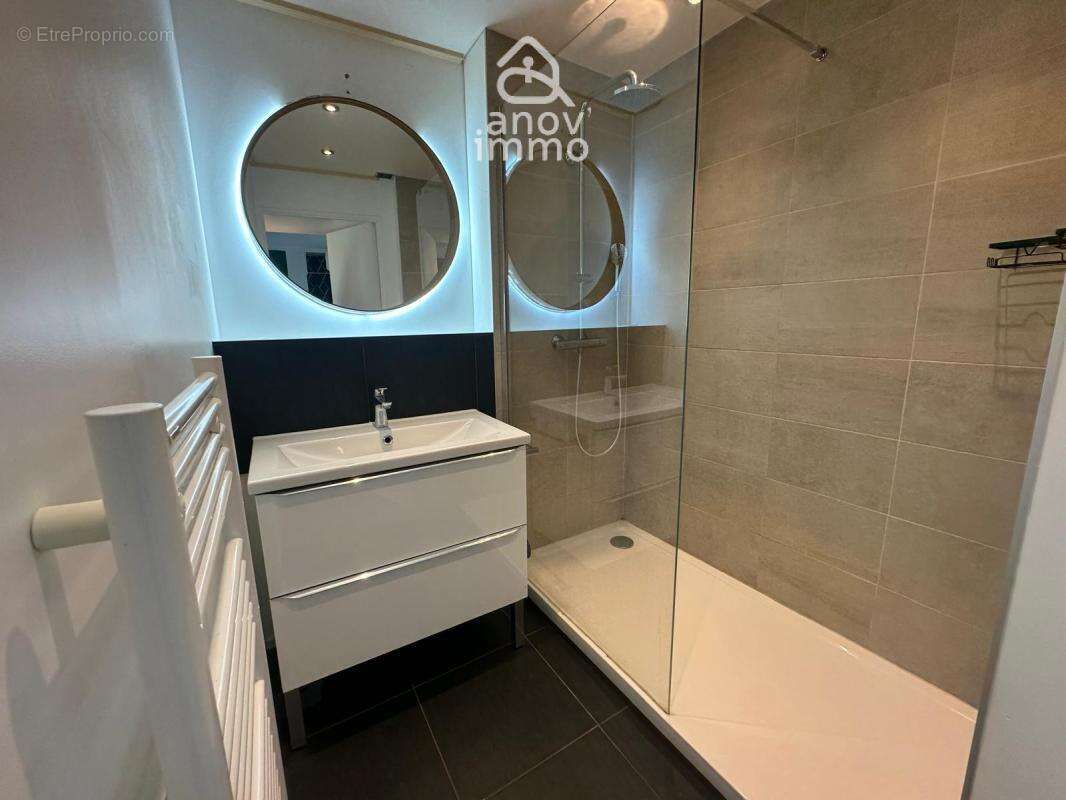 Appartement à NEUVILLE-SUR-SAONE