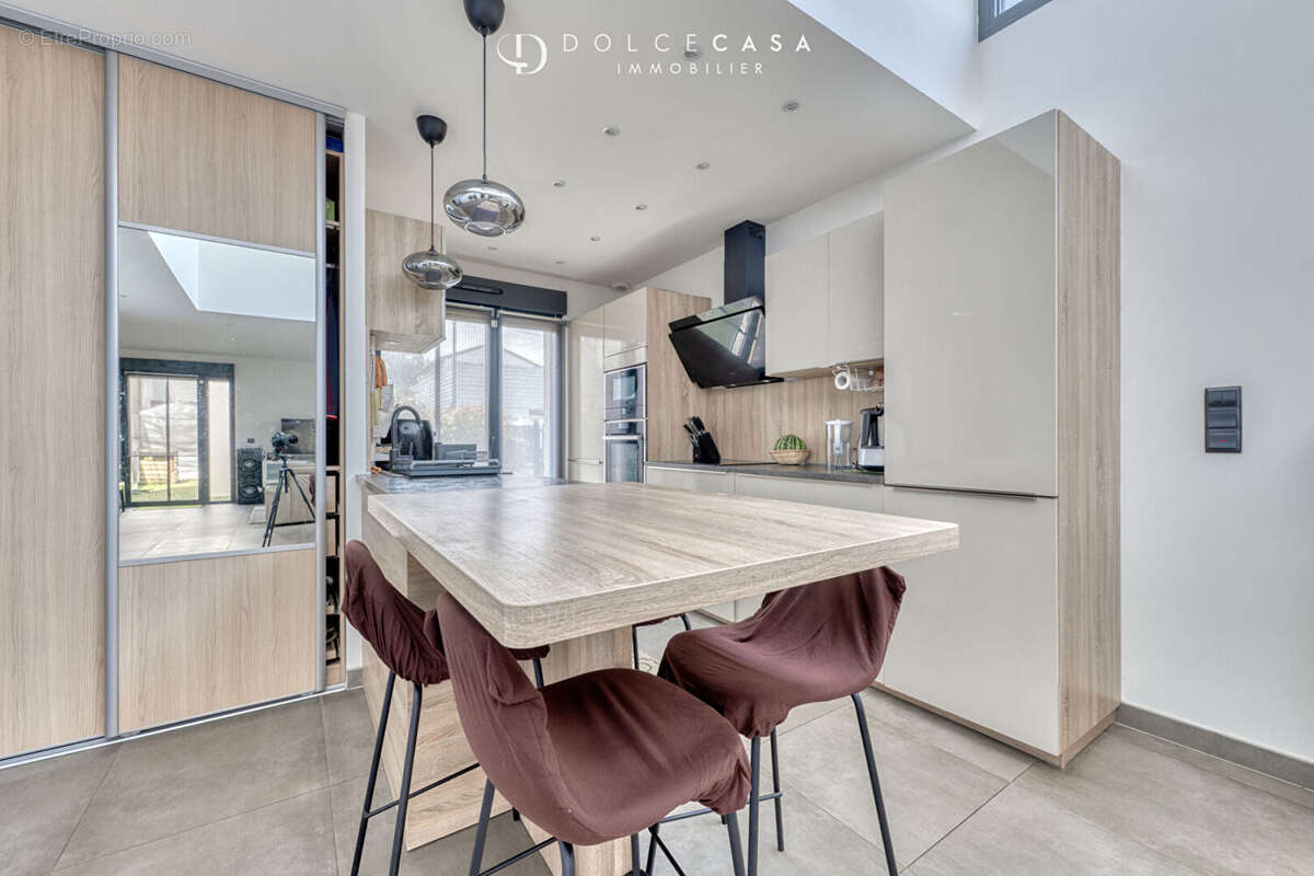 Maison à BRY-SUR-MARNE