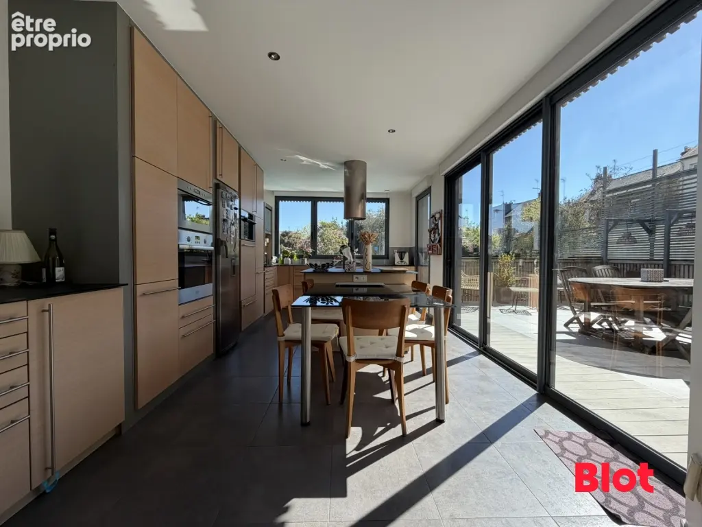 Maison 234 m² à Rennes  - photo 3