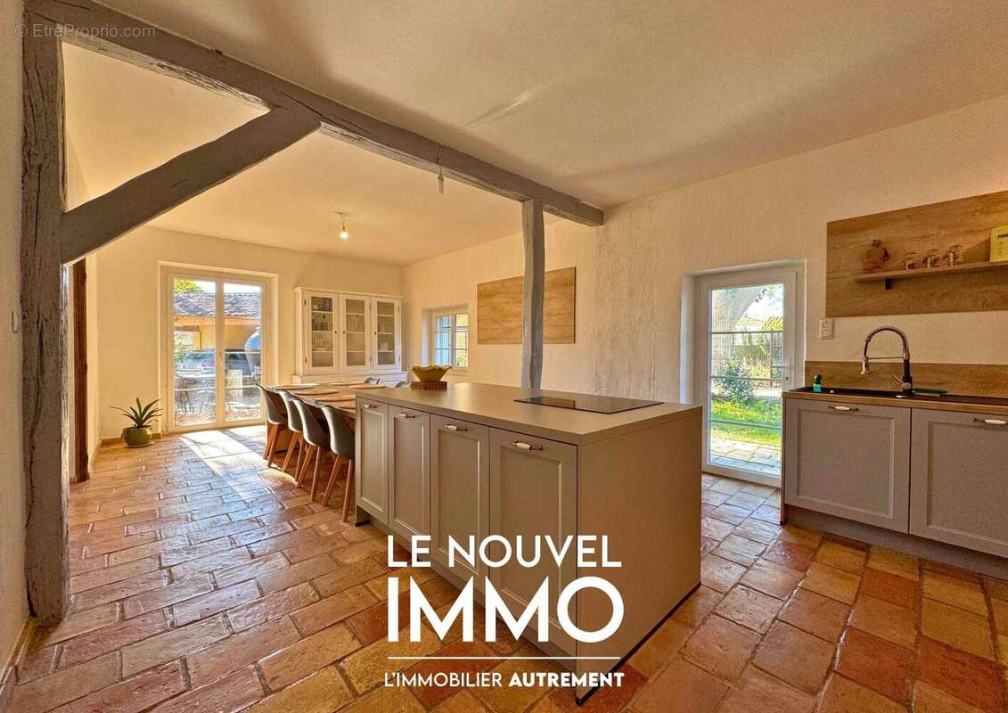 Maison à PELISSANNE