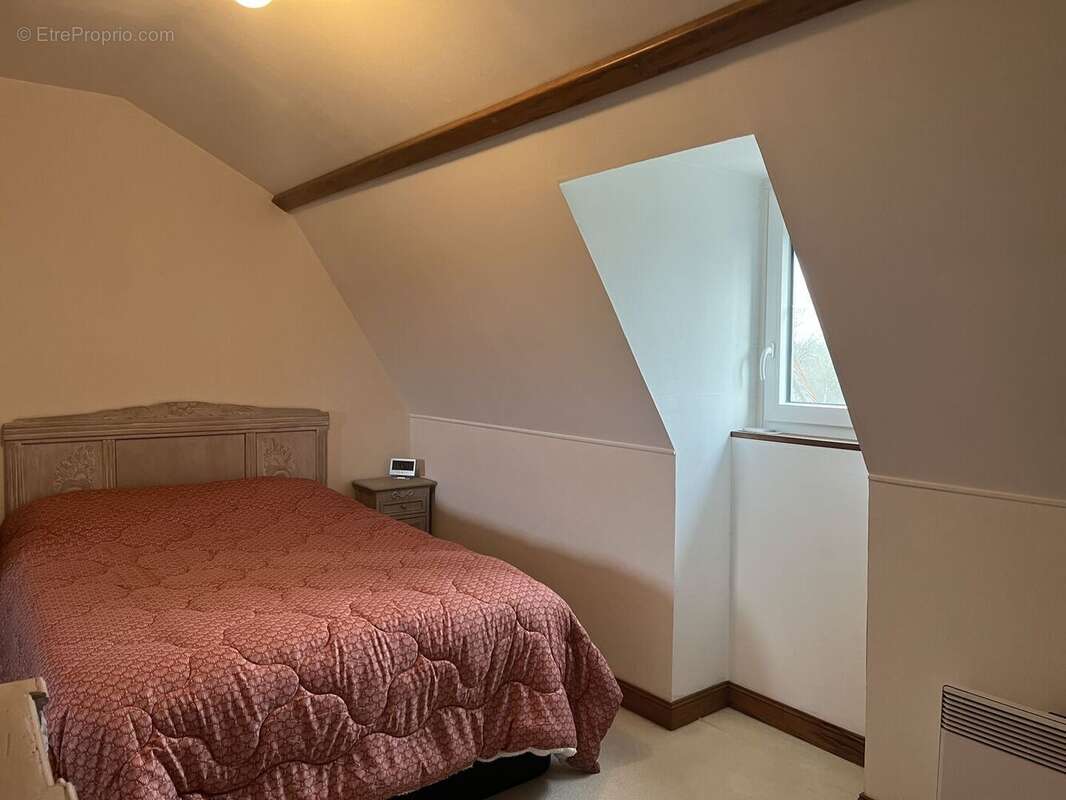 Chambre 2 - Maison à LIVERNON