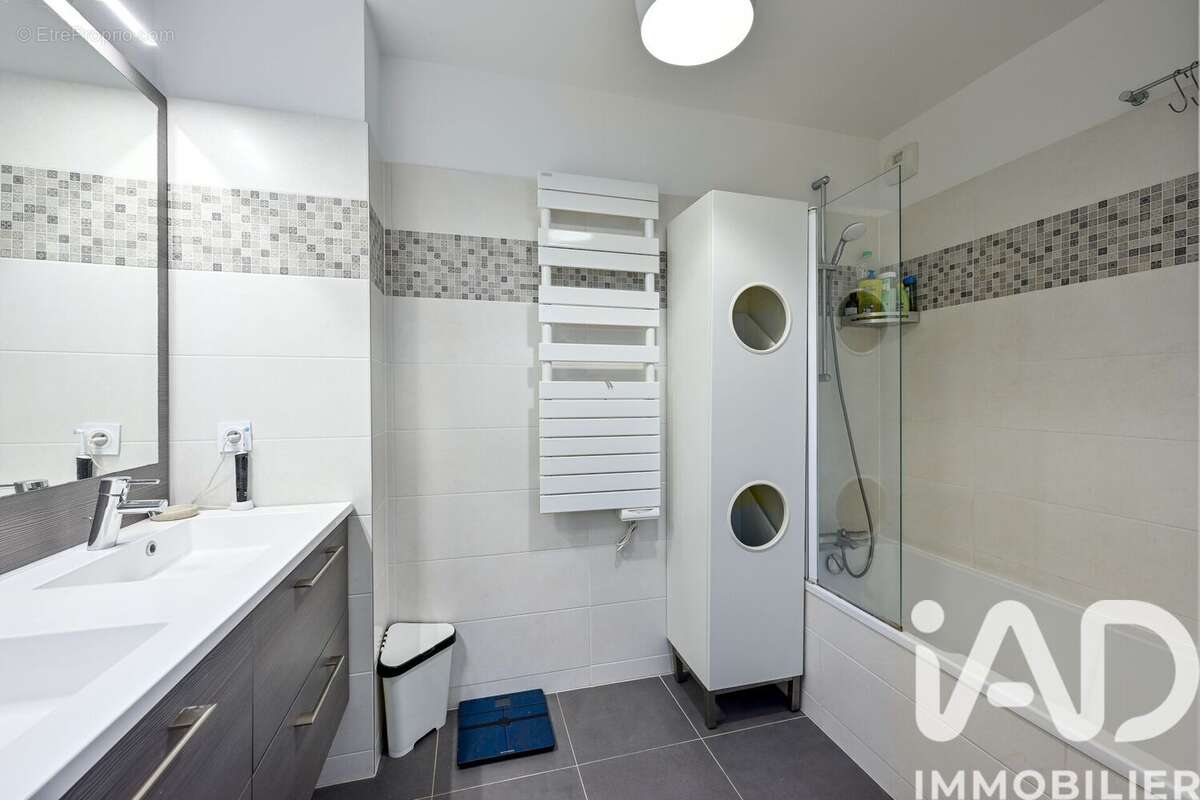 Photo 9 - Appartement à BOURG-LA-REINE