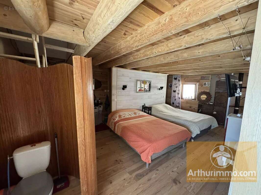 Maison à AUMONT-AUBRAC