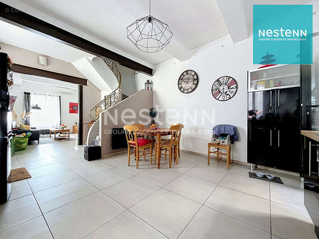 Sigean - maison  de  village t4 de 122 m2 avec patio - photo 3