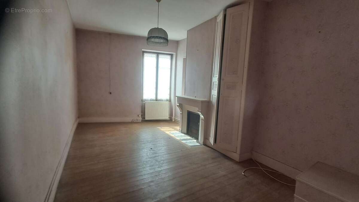 Maison à CORVOL-L&#039;ORGUEILLEUX