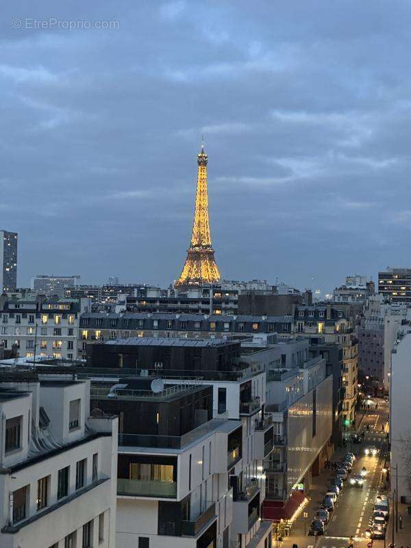 Appartement à PARIS-15E