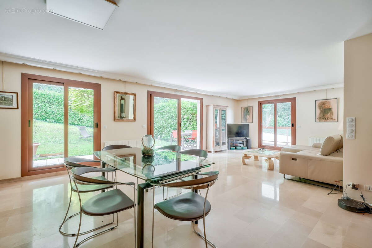 Appartement à CALUIRE-ET-CUIRE