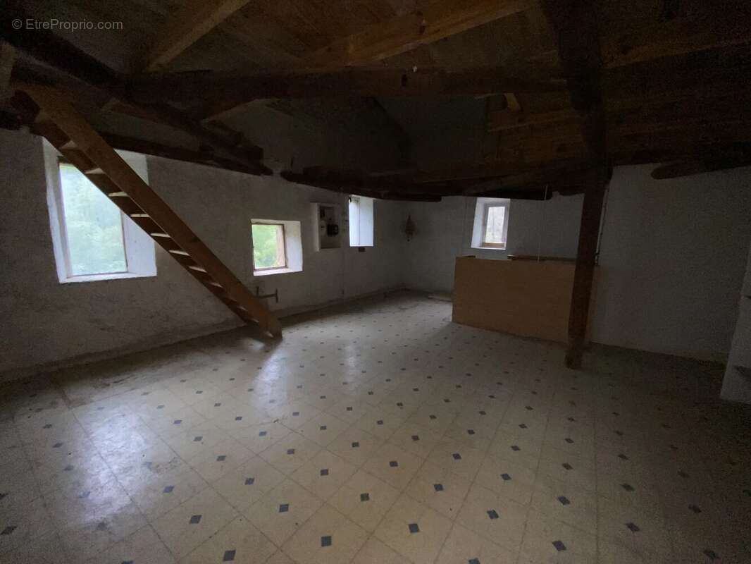 Maison à BELGENTIER