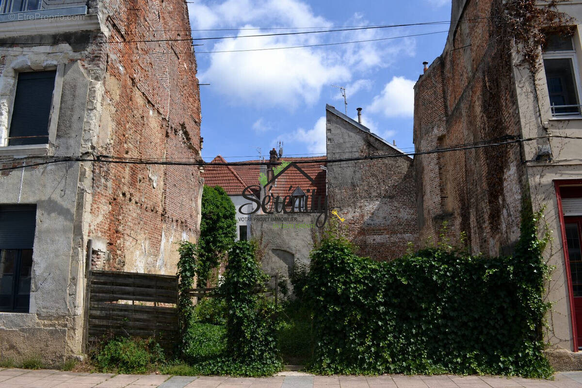 Terrain à CAMBRAI