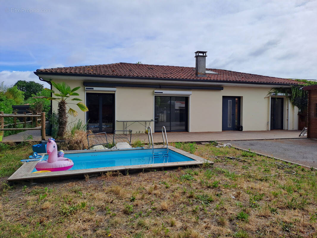 Maison à LEOGNAN