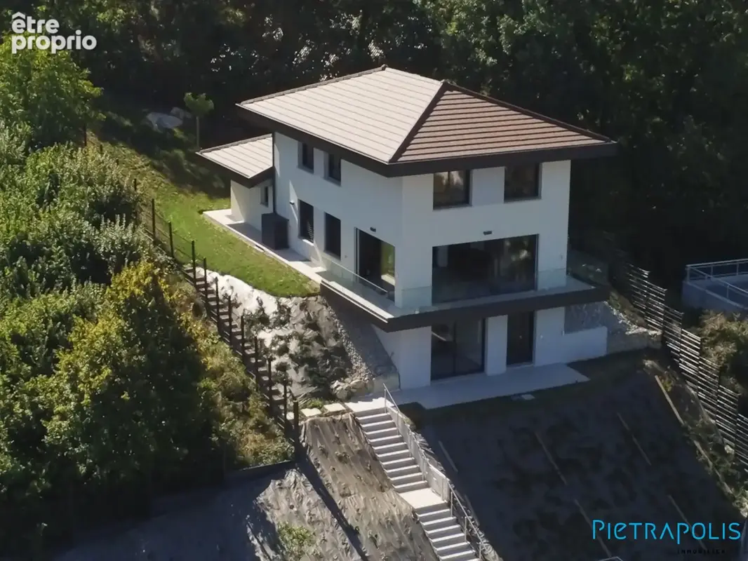 Maison 208 m² à Collonges-Sous-Saleve  - photo 2