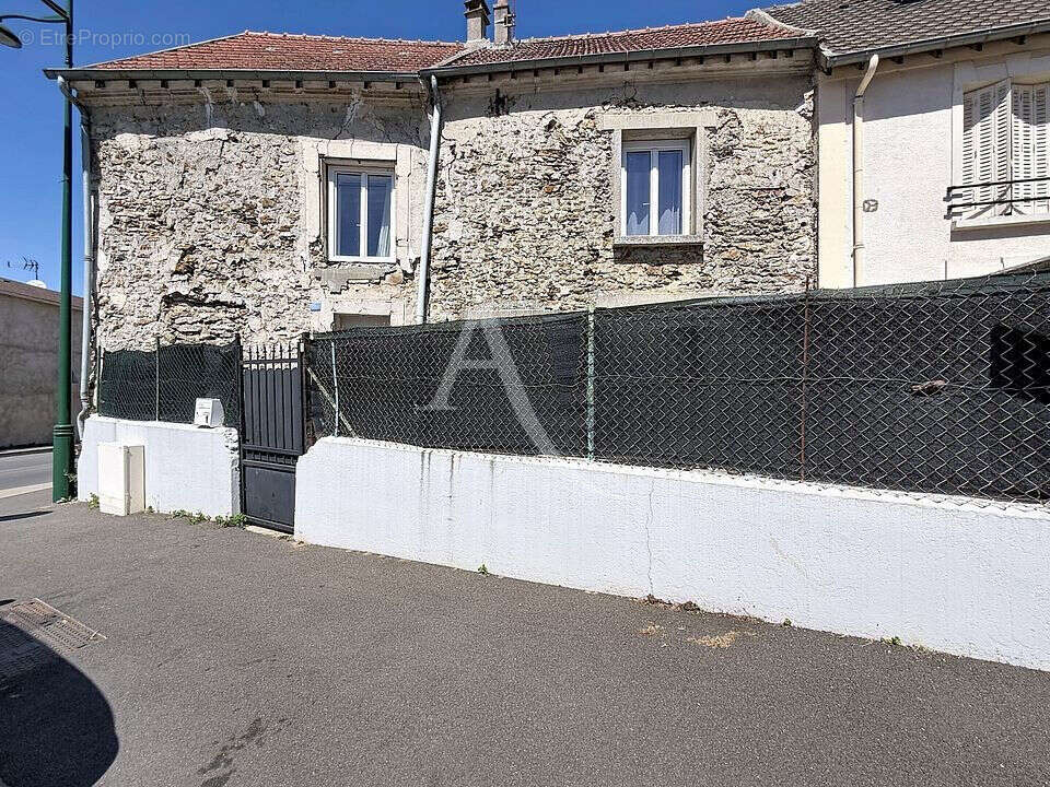 Maison à NANTEUIL-LES-MEAUX