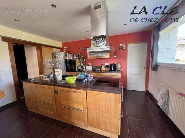 Maison à LE BUSSEAU