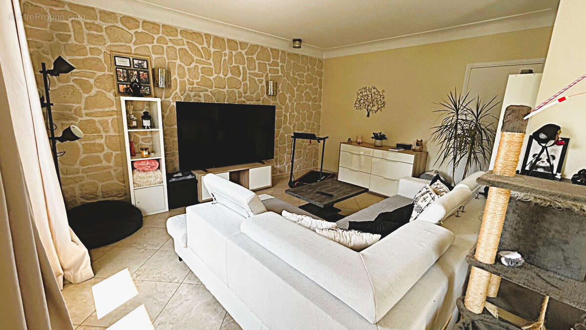 Maison 181 m² à Saint-Leu-La-Foret  - photo 5