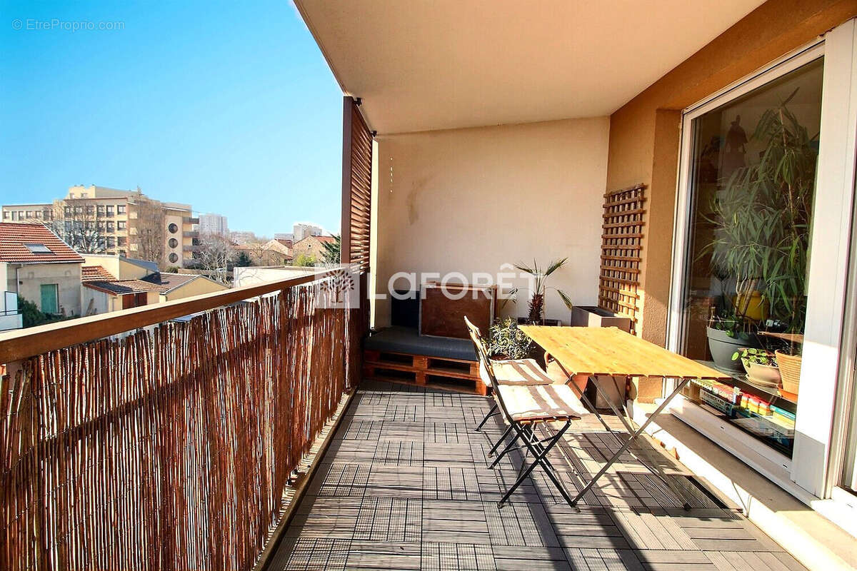 Appartement à GENNEVILLIERS