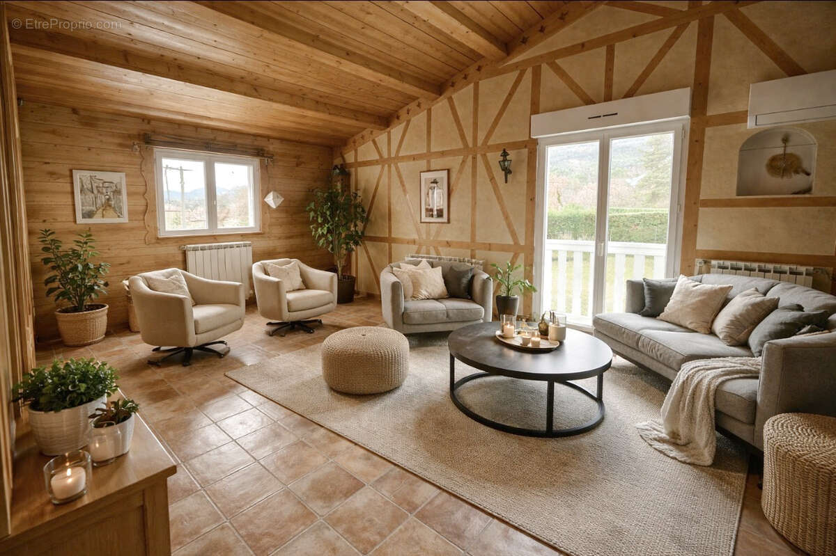 Maison à CHAMPTERCIER