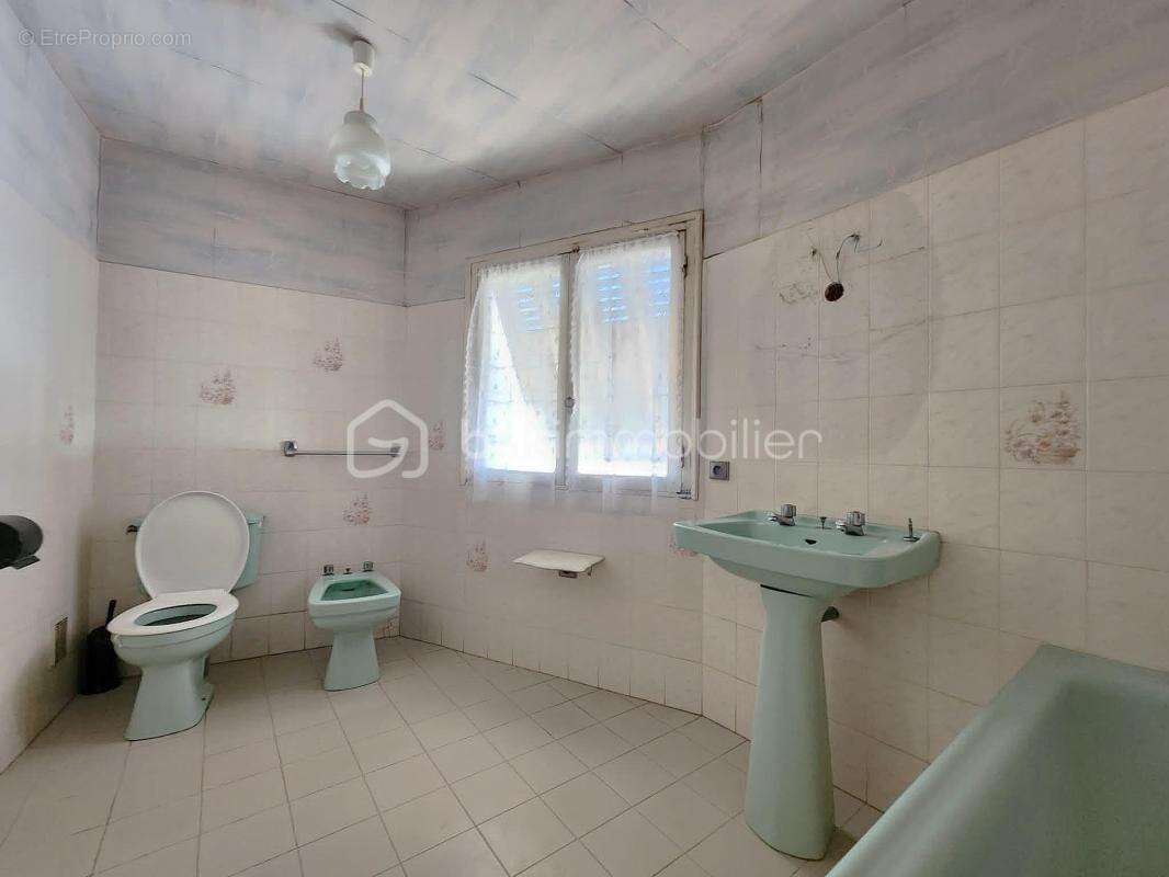 SOUS OFFRE D'ACHAT Maison de village 130 m² + grand grenier aménageable, garage et terrasse – Investissement ou Projet Familial  - photo 17