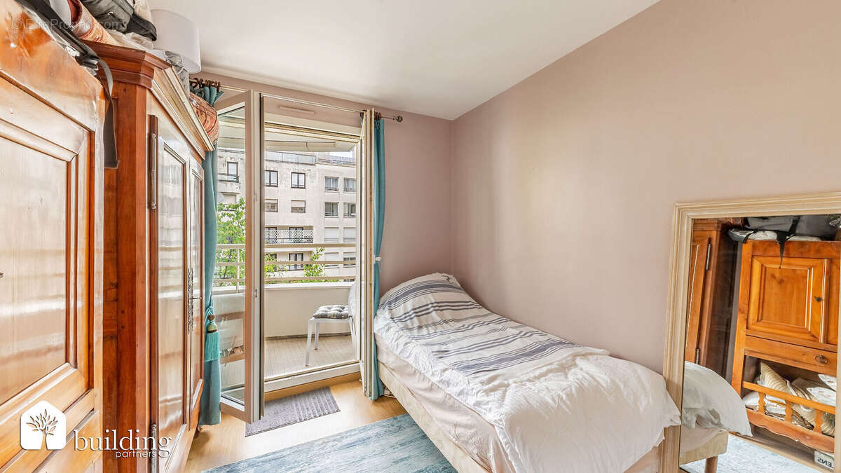 A vendre - Levallois Greffulhe - Appartement 3 pièces de 70,85 m² + balcons 14.18m² - photo 8