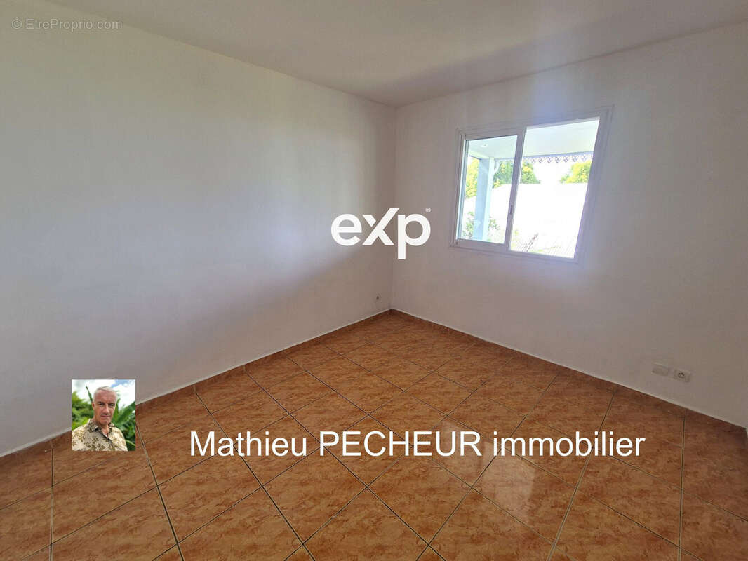 Maison 86 m² à Sainte-Marie  - photo 7