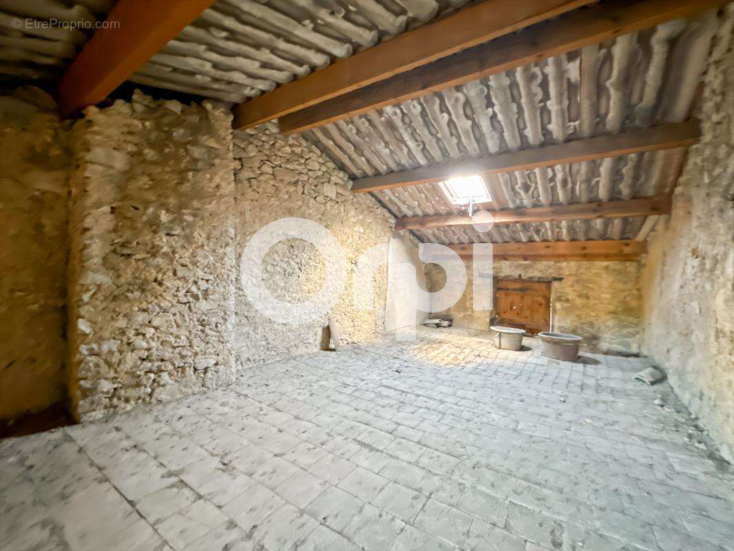 Maison de village à rénover - photo 10