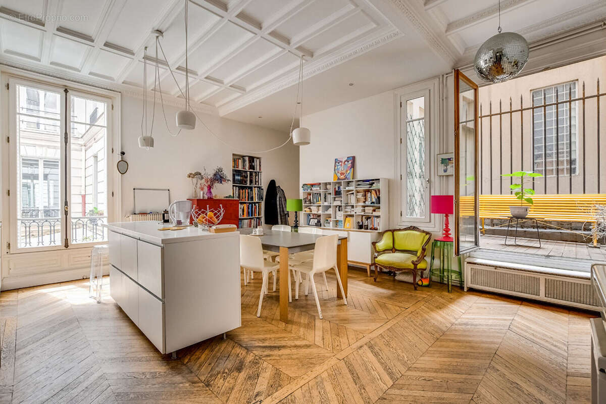 Appartement à PARIS-11E