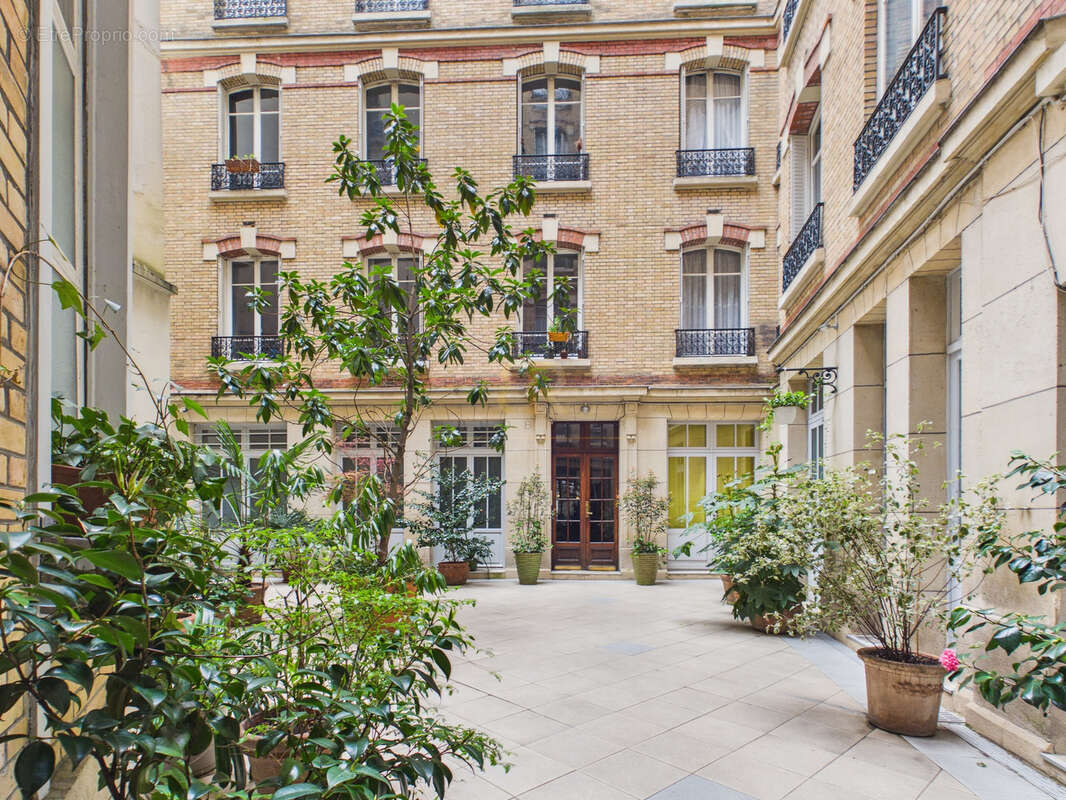 Appartement à PARIS-10E